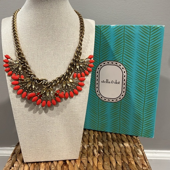 Vintage Stella & Dot ‘Coral Cay’ Statement Necklace - Picture 5 of 5